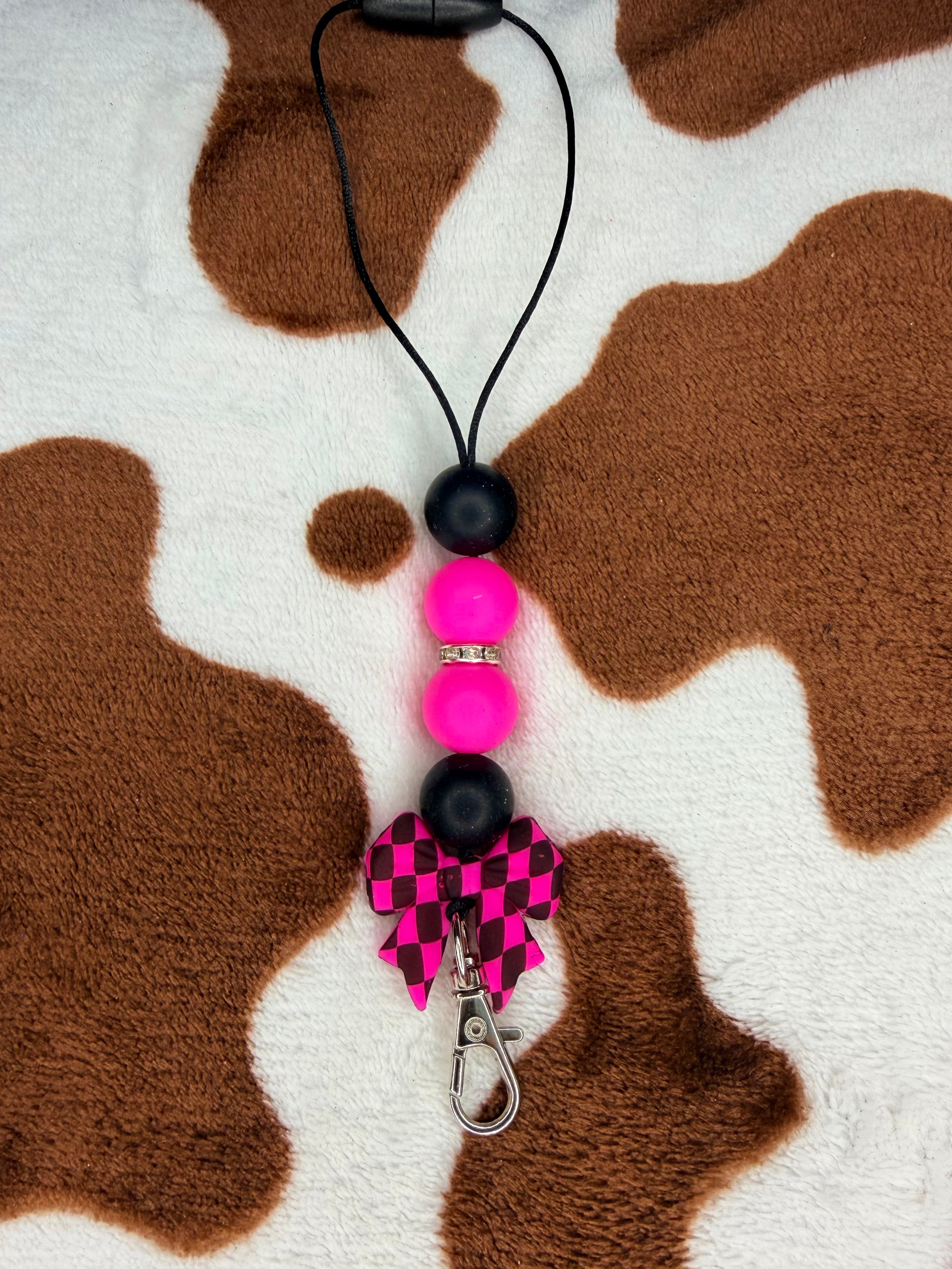 Checkered Bow Hanger