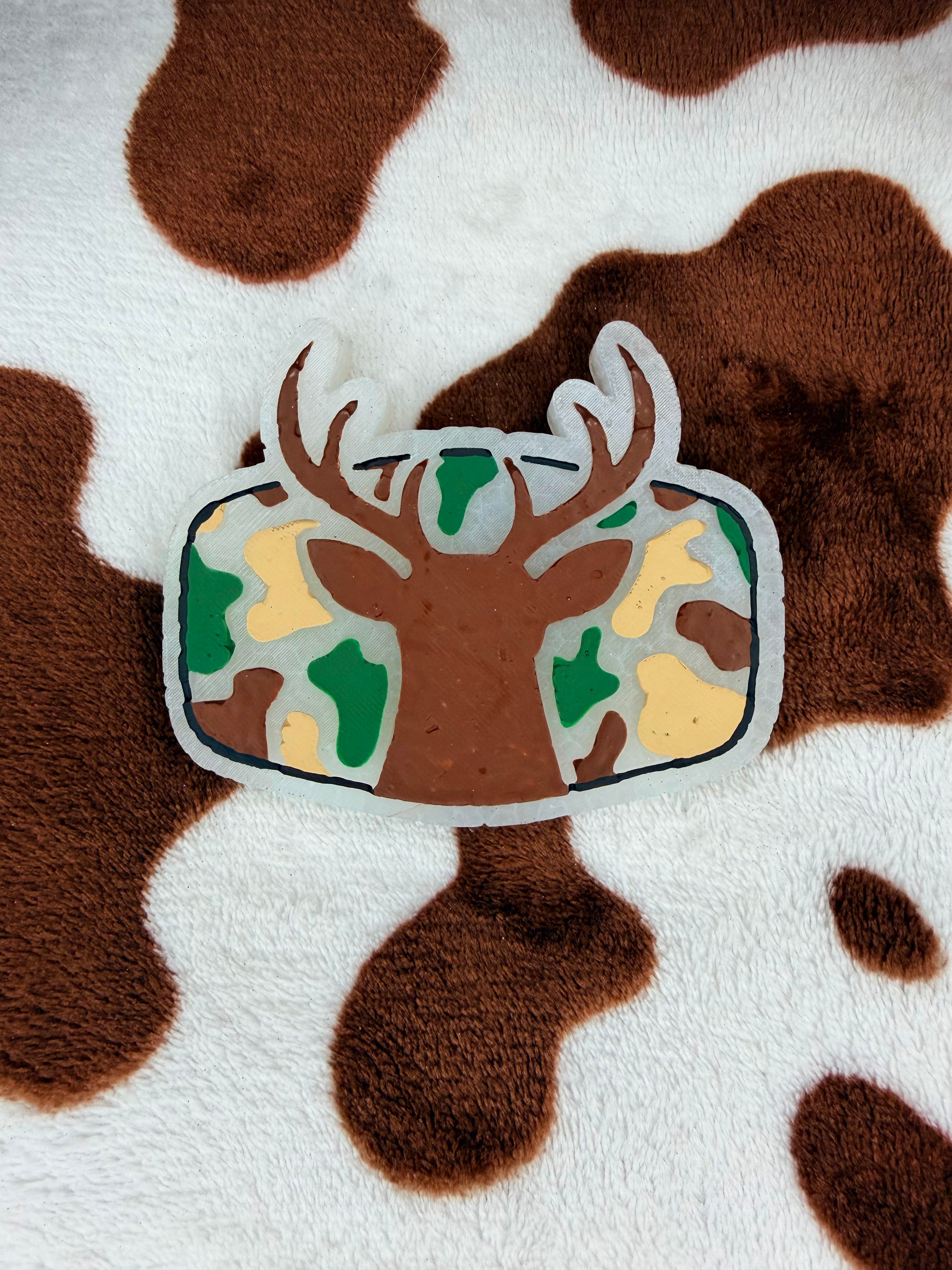Camo Deer Buckle - Black Ice