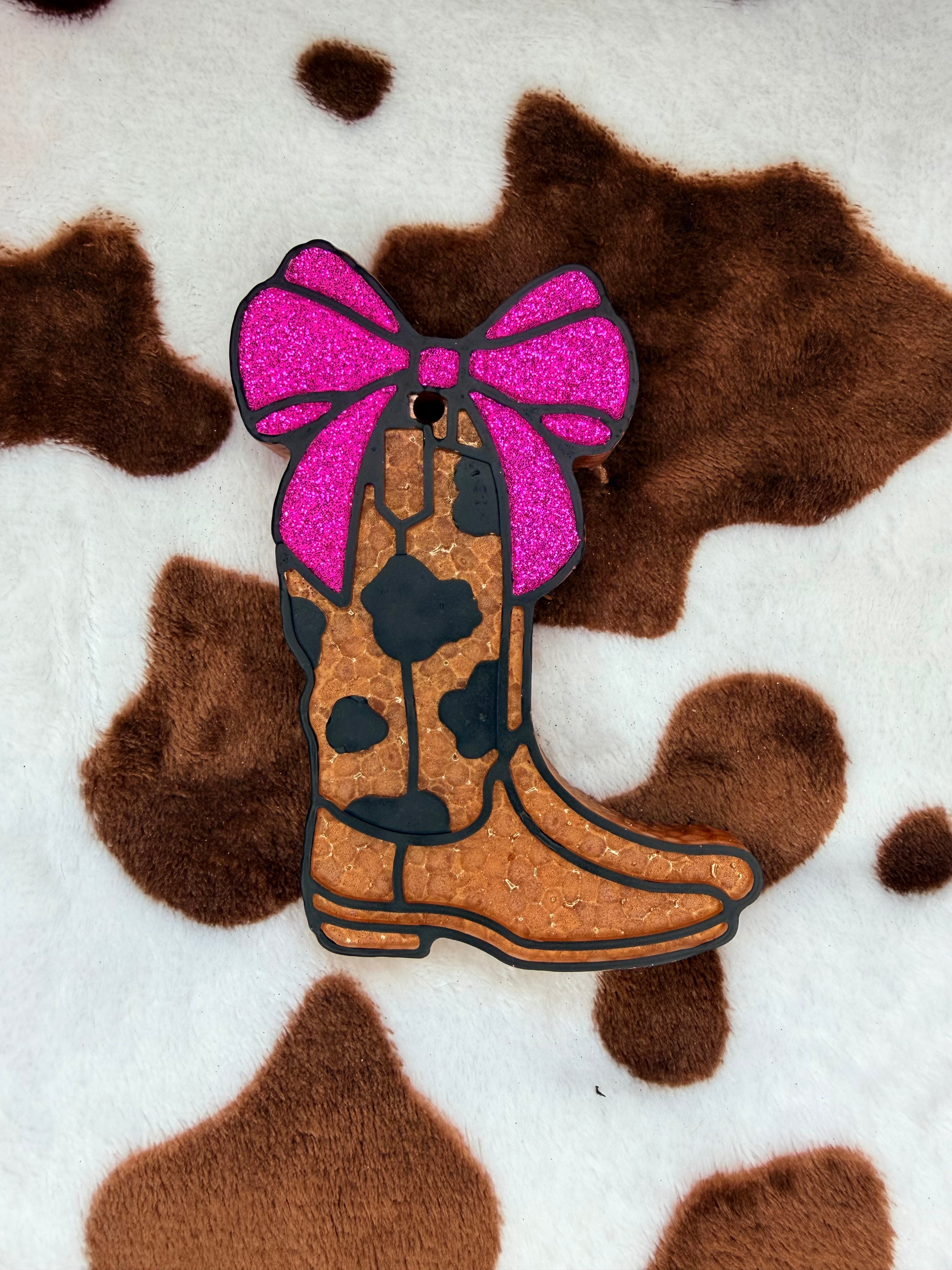 Boots w/ Bow - Bum Bum